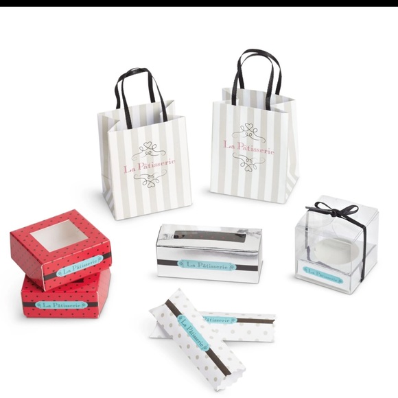 NEW IN BOX American Girl 2015 Grace’s Rare & Retired French Bakery La Patisserie - Picture 5 of 5